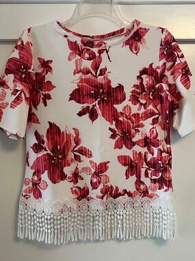 Red Floral Pattern Crochet Lace Fringe Hem Short Sleeve Top M